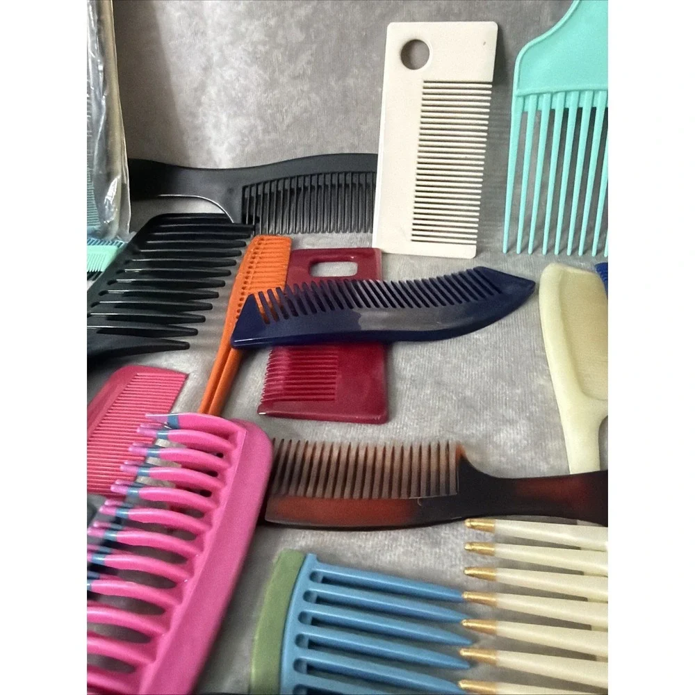 Huge Lot Of Vintage Combs Goody Ace Unbreakable Revlon Conair